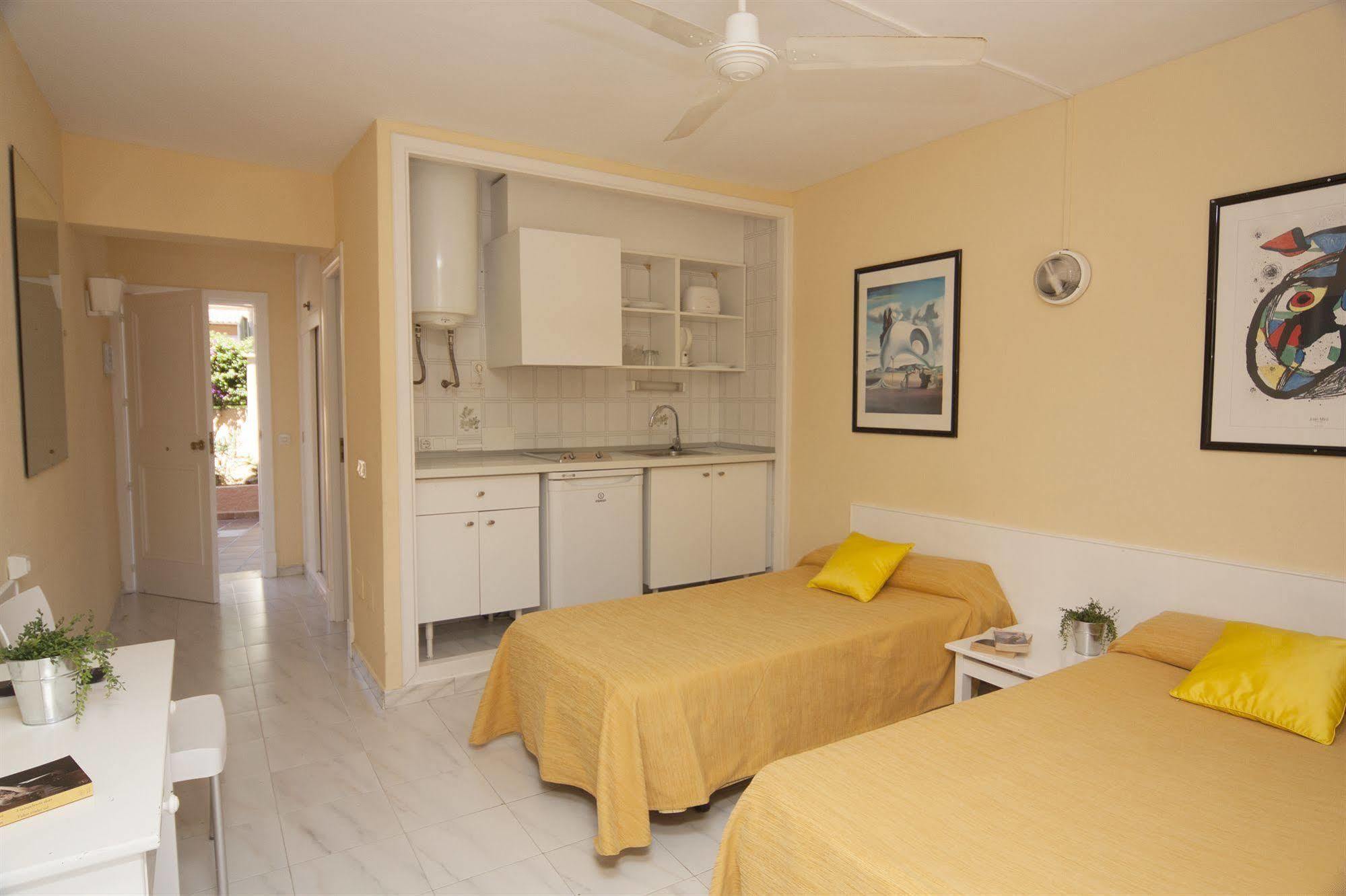Naika Studios & Apartments Palmanova 외부 사진